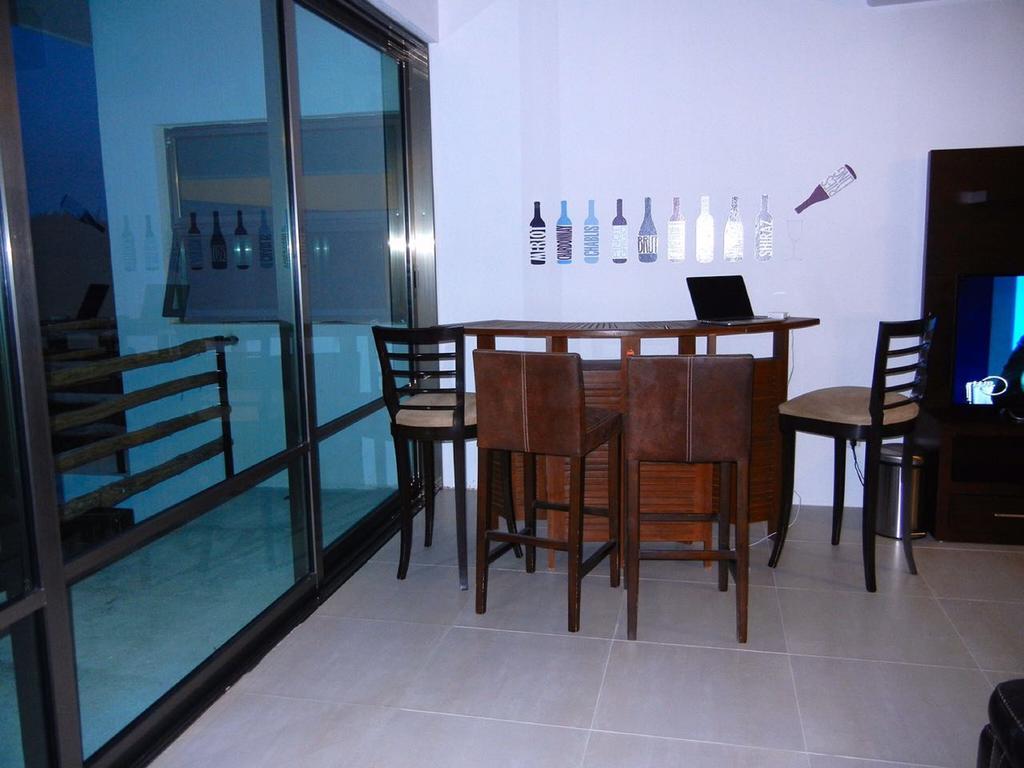 Hostal Urbano - Aeropuerto Alfredo V. Bonfil Exterior photo